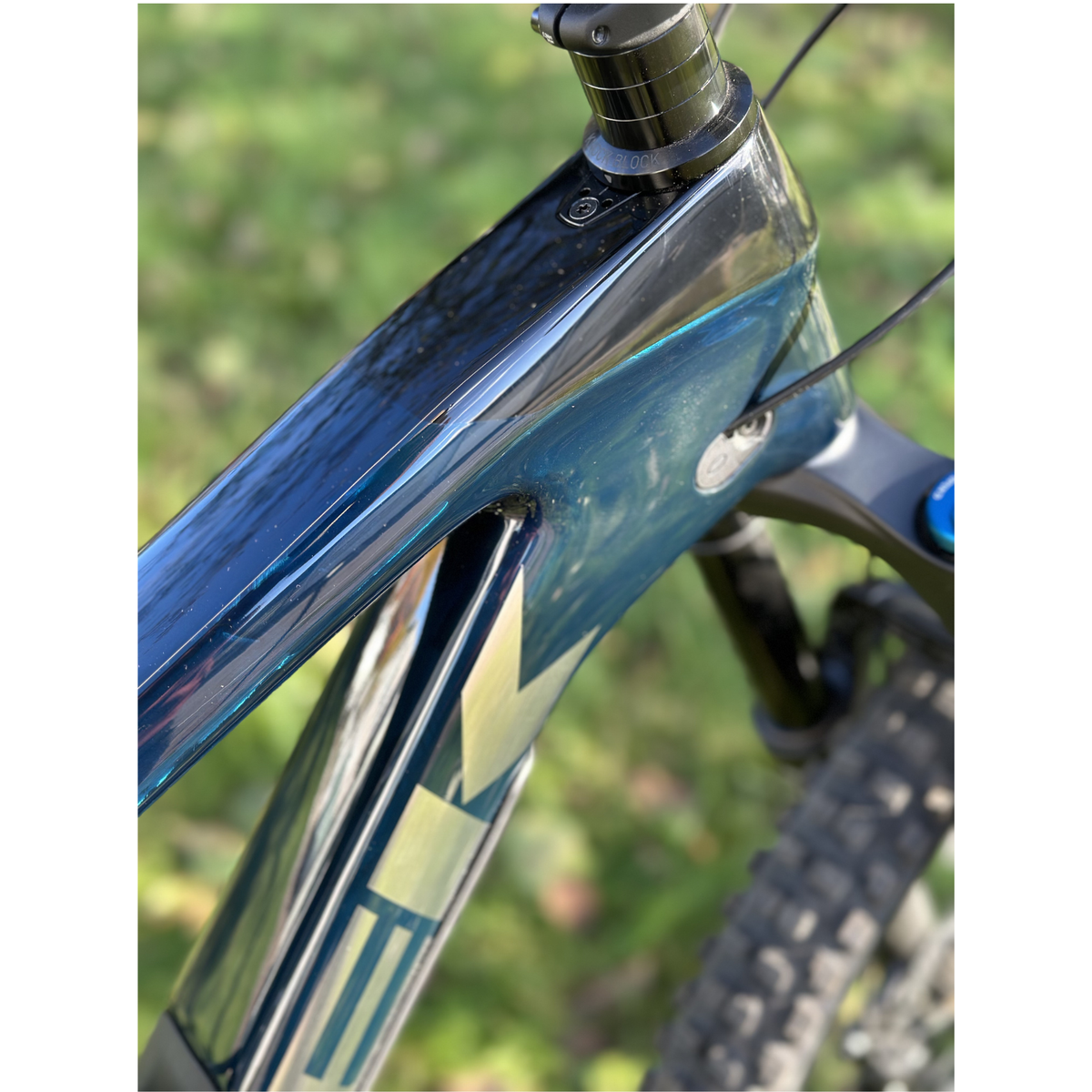 Trek Slash 9.7 Gen 5 – OCLV Mountain Carbon -runkoinen enduro-maastopyörä