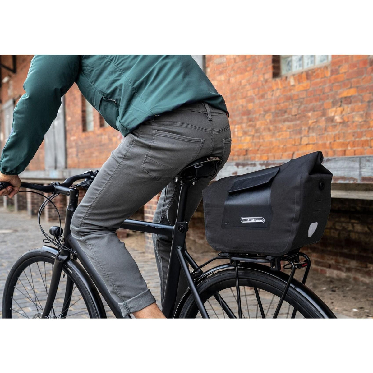 ORTLIEB Trunk-Bag RC Musta 12L – Vedenpitävä tavaratelineen laukku