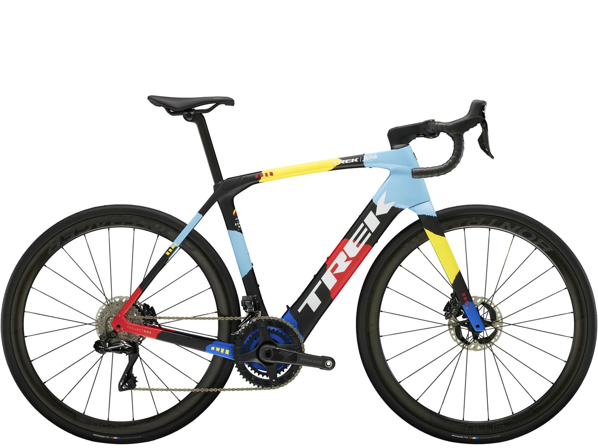 Trek Domane+ SLR 9 – sähkömaantiepyörä, 50 Nm, 360 Wh
