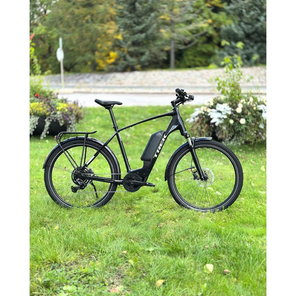Trek Allant+ 5 – sähköhybridipyörä, 85 Nm, 545 Wh