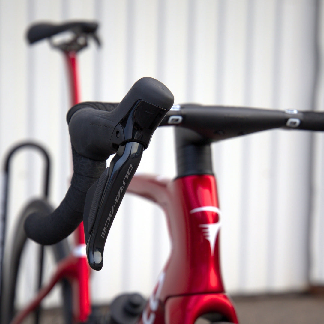 Pinarello Dogma F Dura Ace Di2 – maantiepyörä, M40X-hiilikuiturunko
