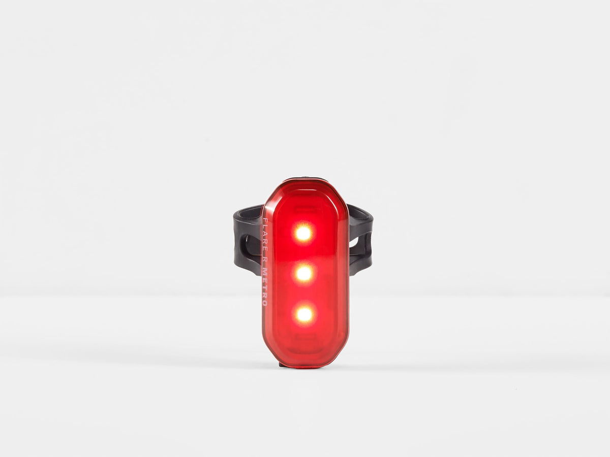 Trek Flare R Metro – USB-ladattava takavalo, 20 lm, IPX4
