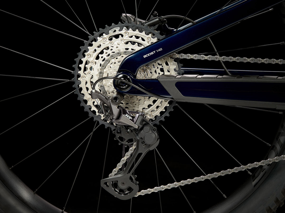 Trek Slash 9.7 Gen 5 – OCLV Mountain Carbon -runkoinen enduro-maastopyörä