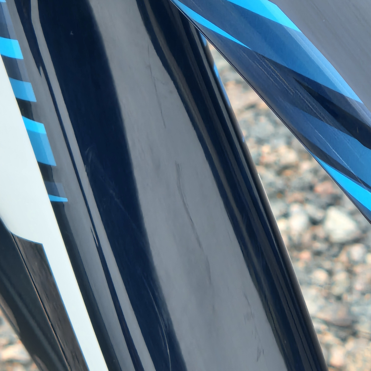 Trek Émonda SLR 6 – maantiepyörä, Ultegra, 700-sarjan OCLV-hiilikuitu