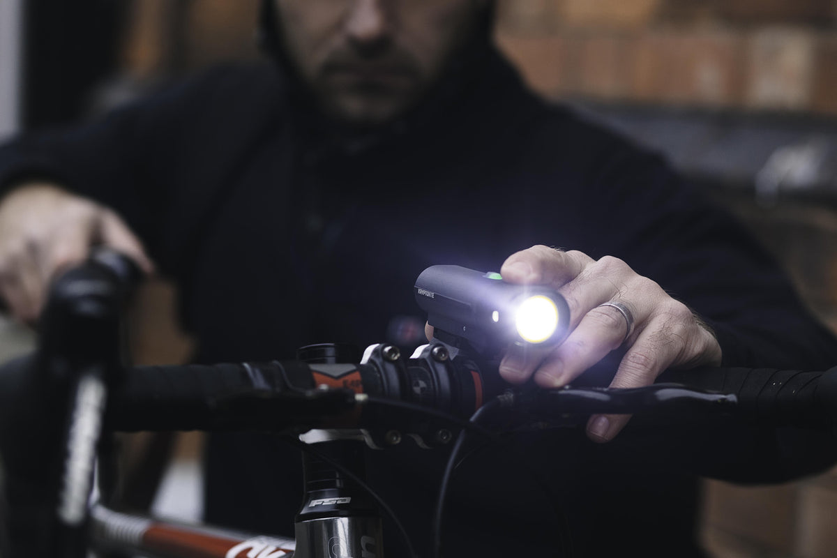 Kryptonite Alley 800 – Etuvalo, 800 lumenia